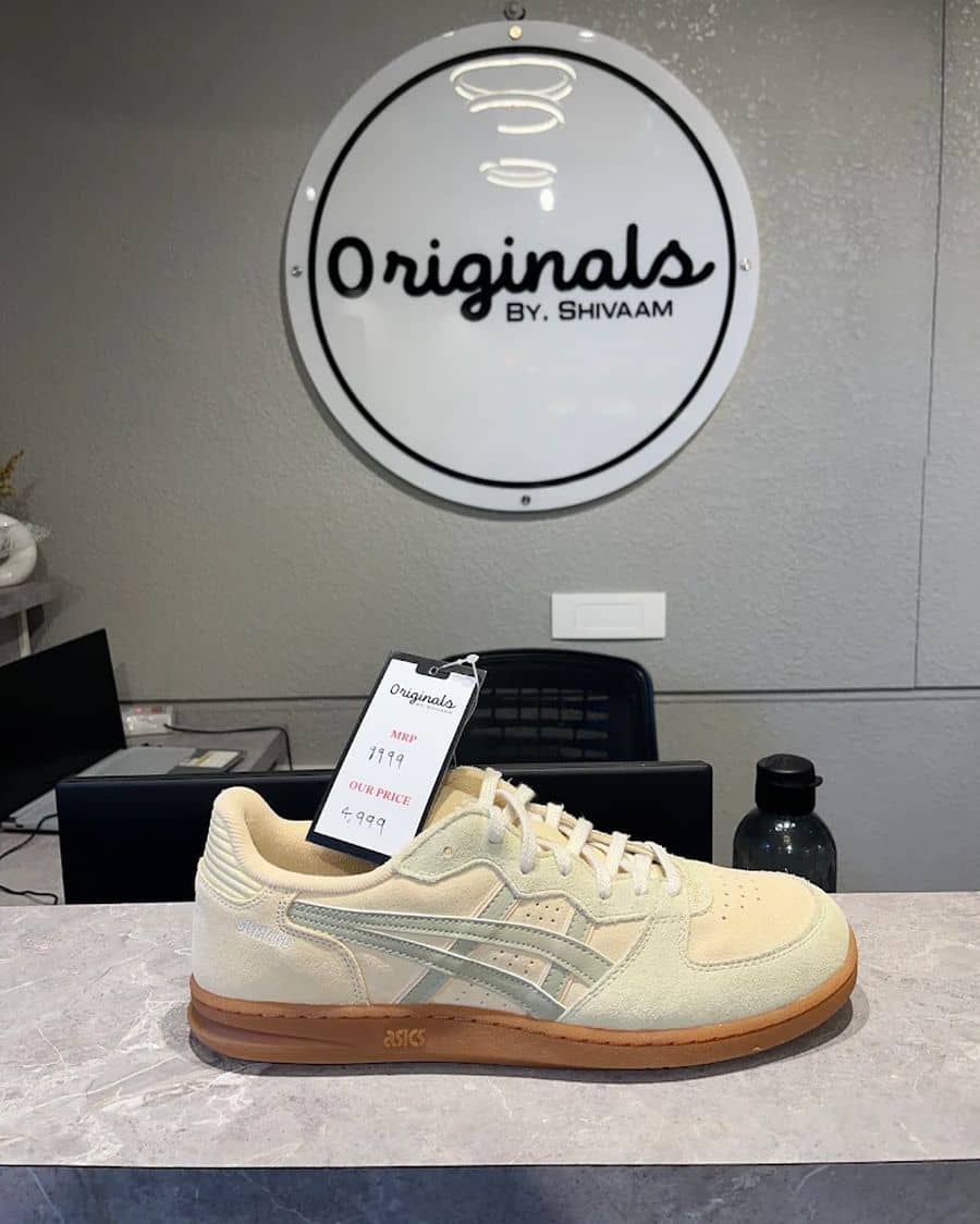 ASICS Skyhand