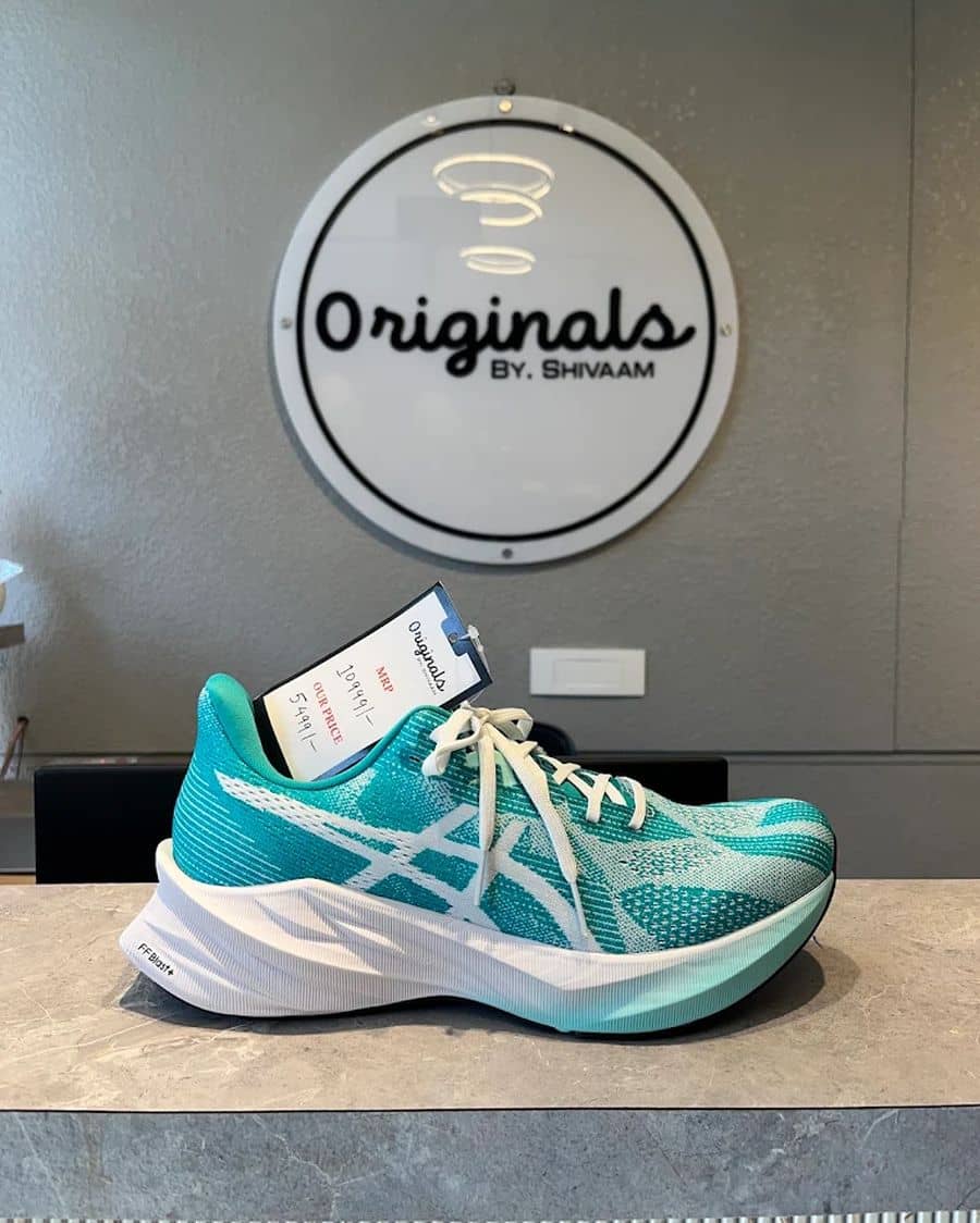 ASICS Magic Speed