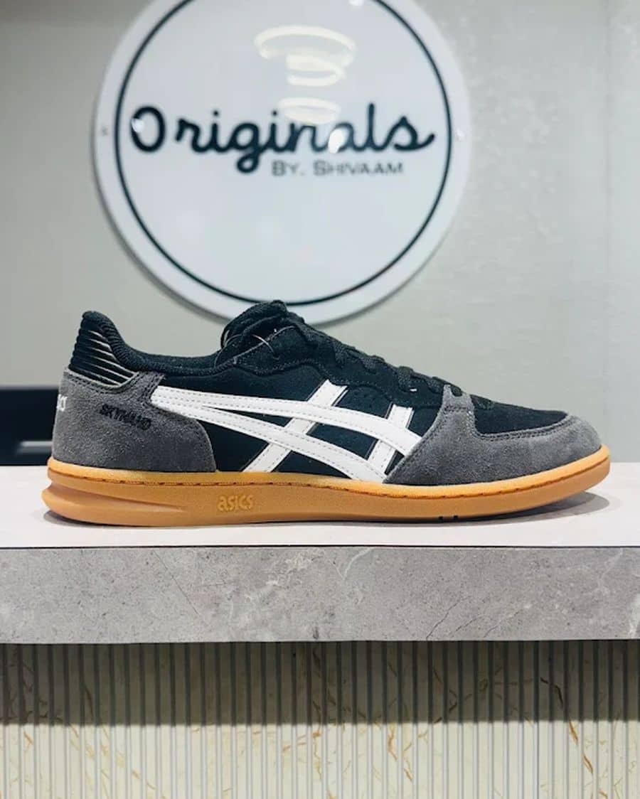 ASICS Skyhand Gum Sole