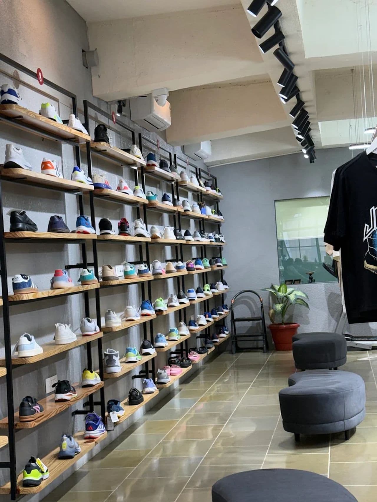 Inside Originals By Shivaam store